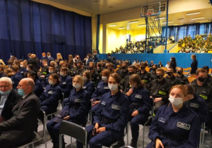 Uczniowie klasy policyjnej na spotkaniu w ZSP nr1