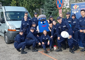 Uczniowie klasy 2 mundurowej w miasteczku ruchu drogowego