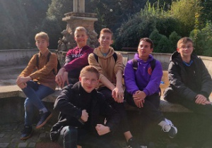 Chłopcy klasy 3A podczas Dnia Chłopaka w Parku