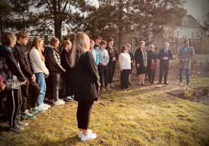 uczennica klasy 2TA Zuzanny Ogórek wita zaproszonych gości
