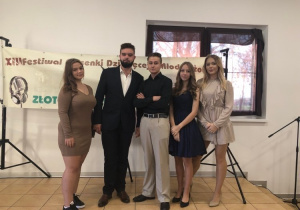 Uczniowie Amelia Piechota, Daniel Wysokiński, Jakub Jędrzejewski, Maria Dudkiewicz , Aleksandra Kołodziejczyk