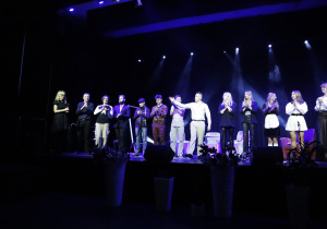 od lewej: Monika Migała, Łukasz Wojtaszek, Norbert Puchalski, Daniel Wysokiński, Mikołaj Pietrzak, Jakub Dróżdż, Jakub Mucha, Jakub Jędrzejewski, Aleksandra Kołodziejczyk, Maja Spała, Nikola Dębowska, Julia Kucharska, Patrycja Kozieł