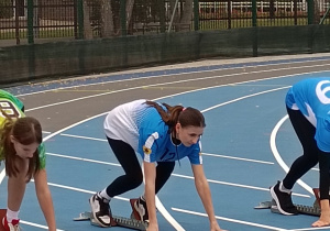 Wiktoria Pawełkiewicz staruje na dystansie 100m