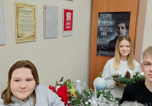 Wolontariusze wraz ze stroikami