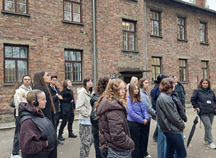 „Śladami pamięci – uczniowie klas maturalnych w Muzeum Auschwitz-Birkenau”