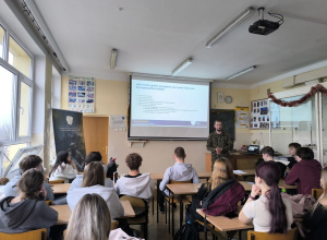 Spotkanie uczniów z przedstawicielami Wojskowego Centrum Rekrutacji w Tomaszowie Mazowieckim