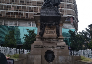 pomnik królowej Izabeli I Katolickiej oraz Krzysztofa Kolumba