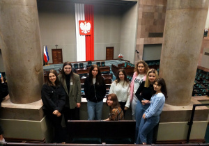Uczennice w sali Sejmowej