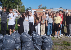 uczestnicy akcji sprzątanie świata