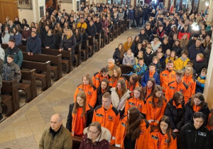Uczestnicy uroczystości podczas mszy świętej w Sanktuarium św. Antoniego