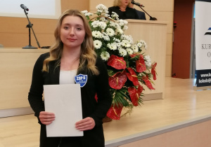 Justyna Kotynia z dyplomem