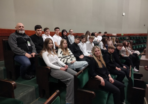 uczestnicy wycieczki na galerii Sejmu RP