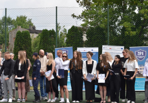 Uczniowie, którzy otrzymali świadectwo z czerwonym paskiem
