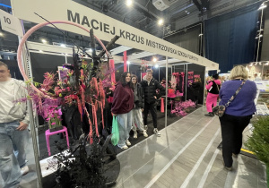 uczniowie na targach