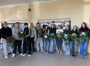 Florystyczna pasja uczniów – warsztaty w ZSP nr 8 w Tomaszowie Mazowieckim