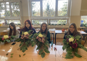 uczennice podczas zajęć