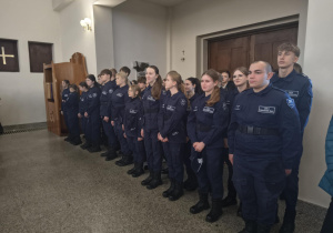 Uczniowie klas policyjnych w czasie obchodów Święta Niepodległości