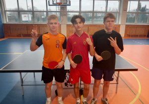Finaliści Mistrzostw Szkoły w tenisie stołowym