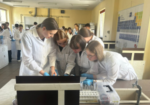 Uczniowie podczas warsztatów