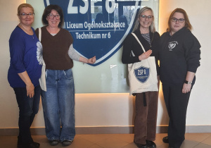 Nauczycielki z p.A. Dziedzic i p.Moniką Morgą