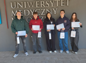 Uczniowie z Nadrzecznej w okręgowym etapie konkursu LabTest