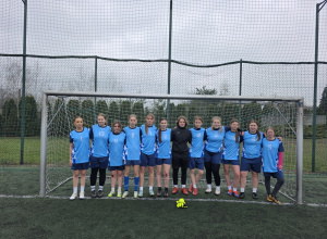 Mistrzostwa Powiatu w Piłce Nożnej Dziewcząt – sportowe emocje na szkolnym orliku