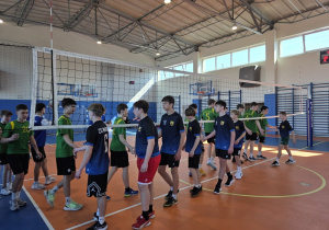 Uczniowie dziękują sobie za mecz