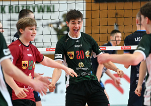 Uczniowie ZSP 8 w czasie meczu