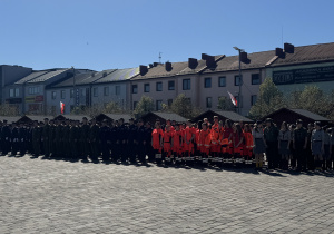 Uczniowie podczas uroczystości